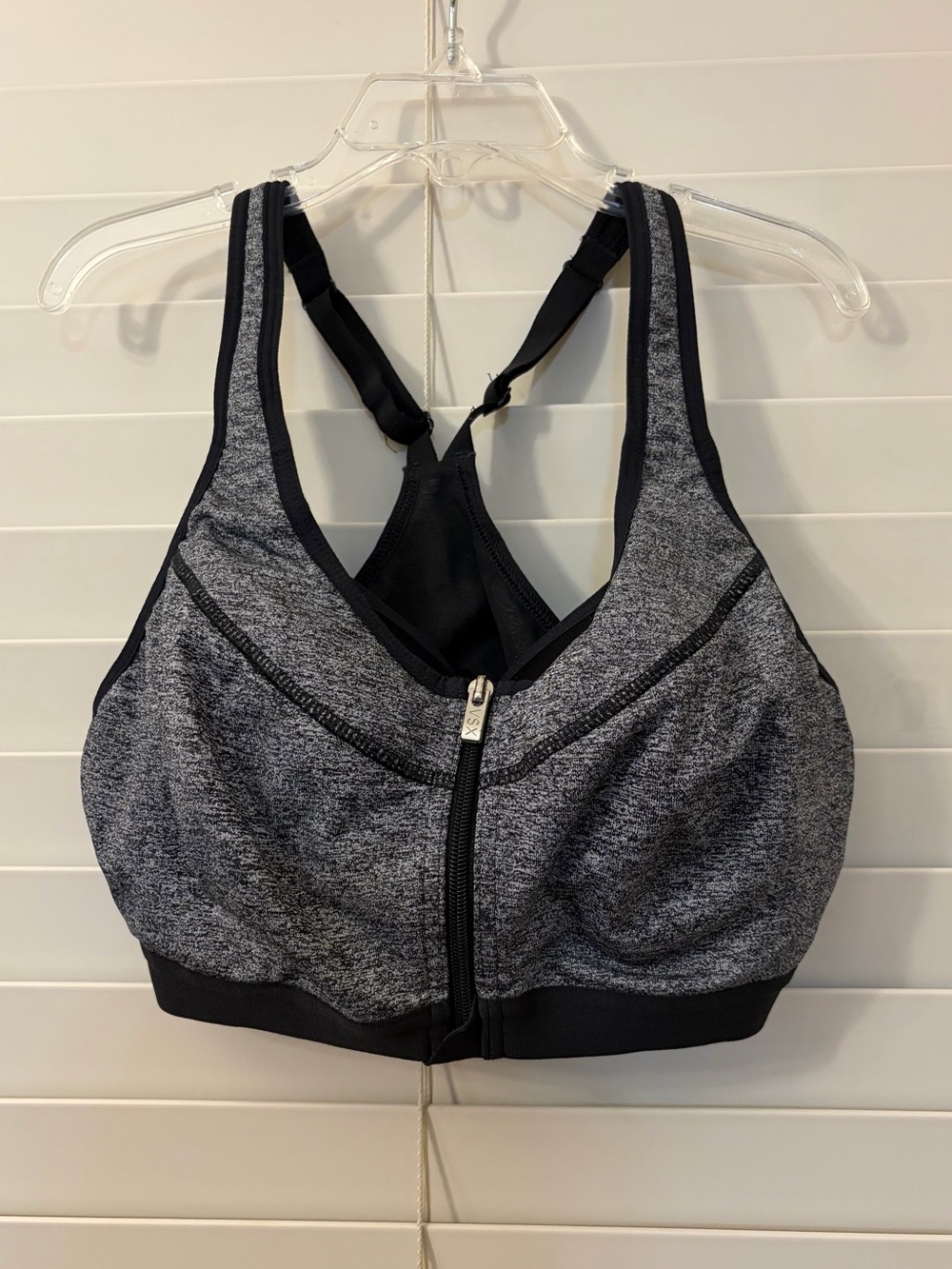 Victoria's Secret VSX Knockout Front Zip Sports Bra 34B Gray Black Max Support